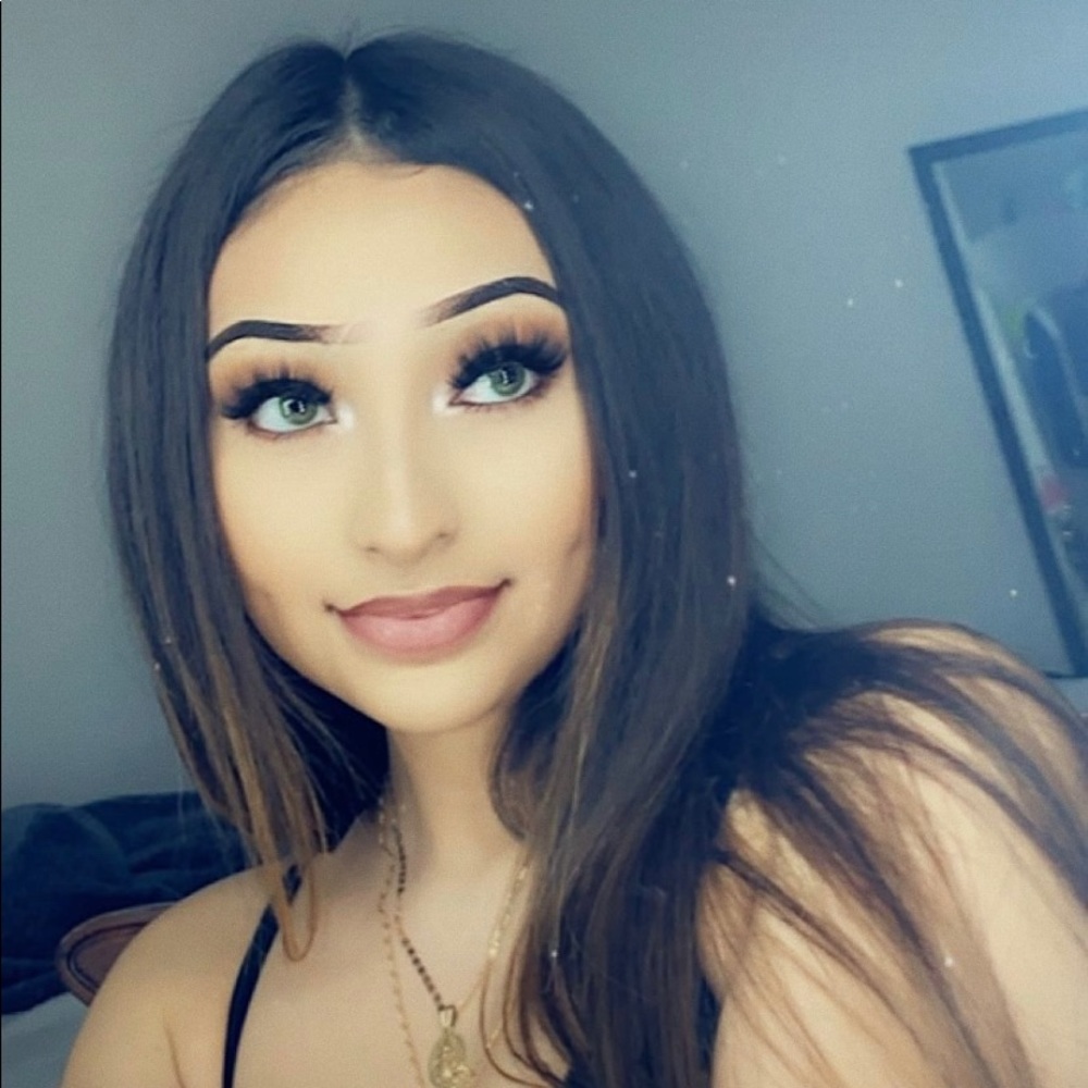 Meet your Posher, Briseidy